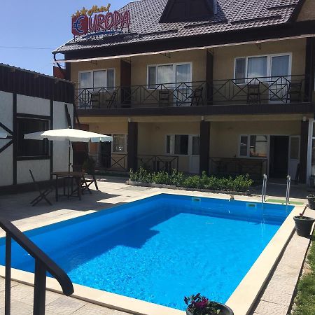Evropa Hotel Bosteri Zewnętrze zdjęcie