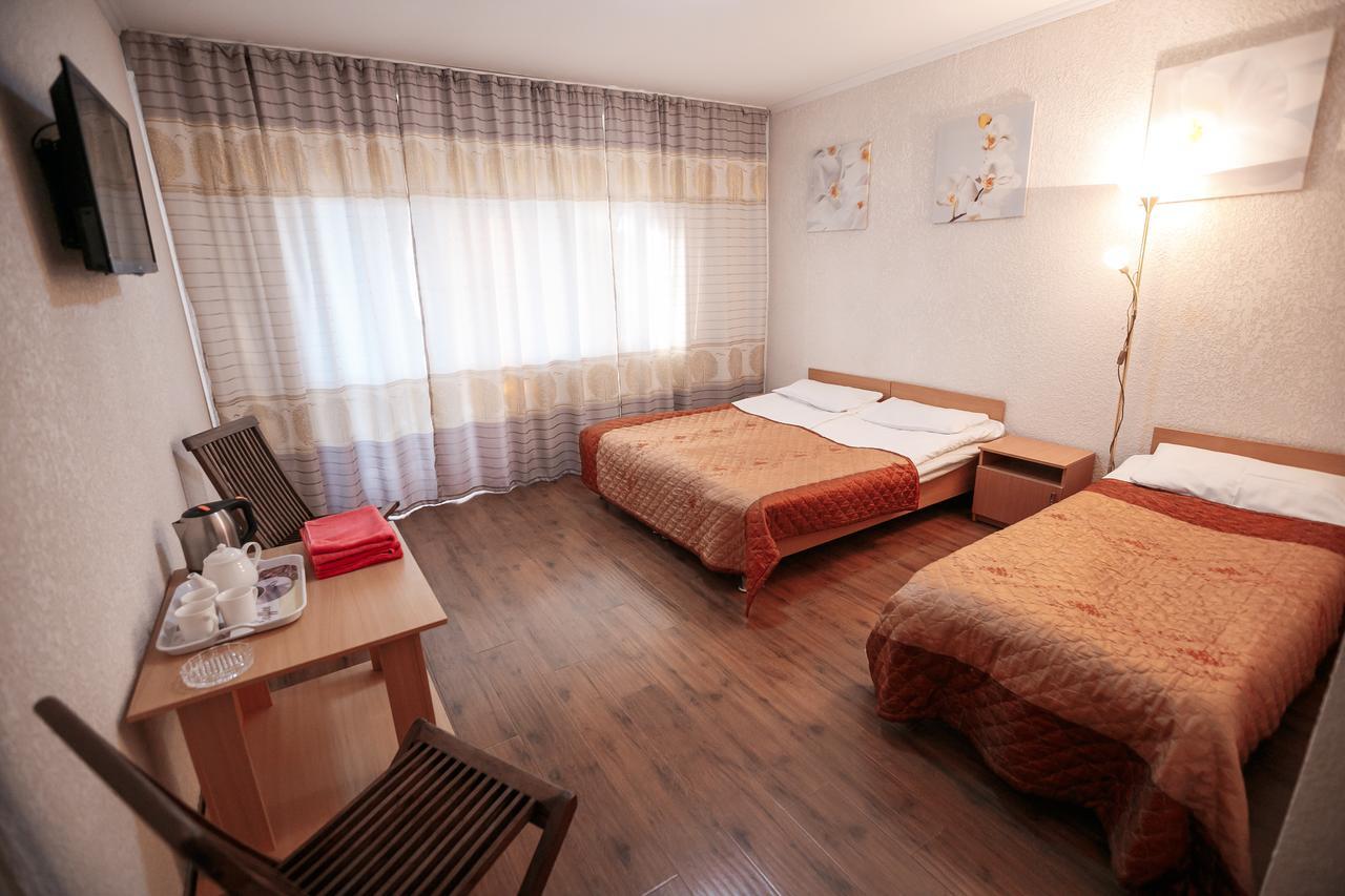 Evropa Hotel Bosteri Zewnętrze zdjęcie