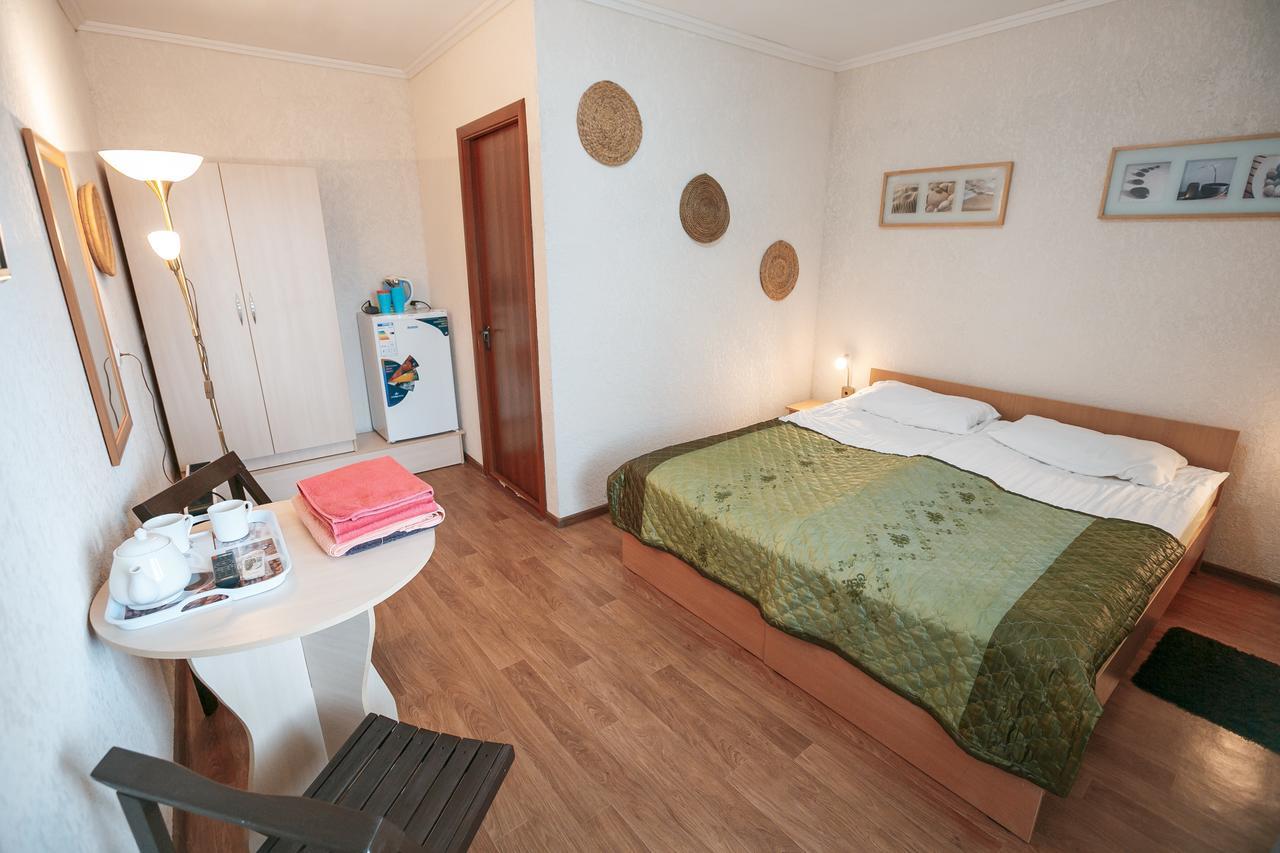 Evropa Hotel Bosteri Zewnętrze zdjęcie