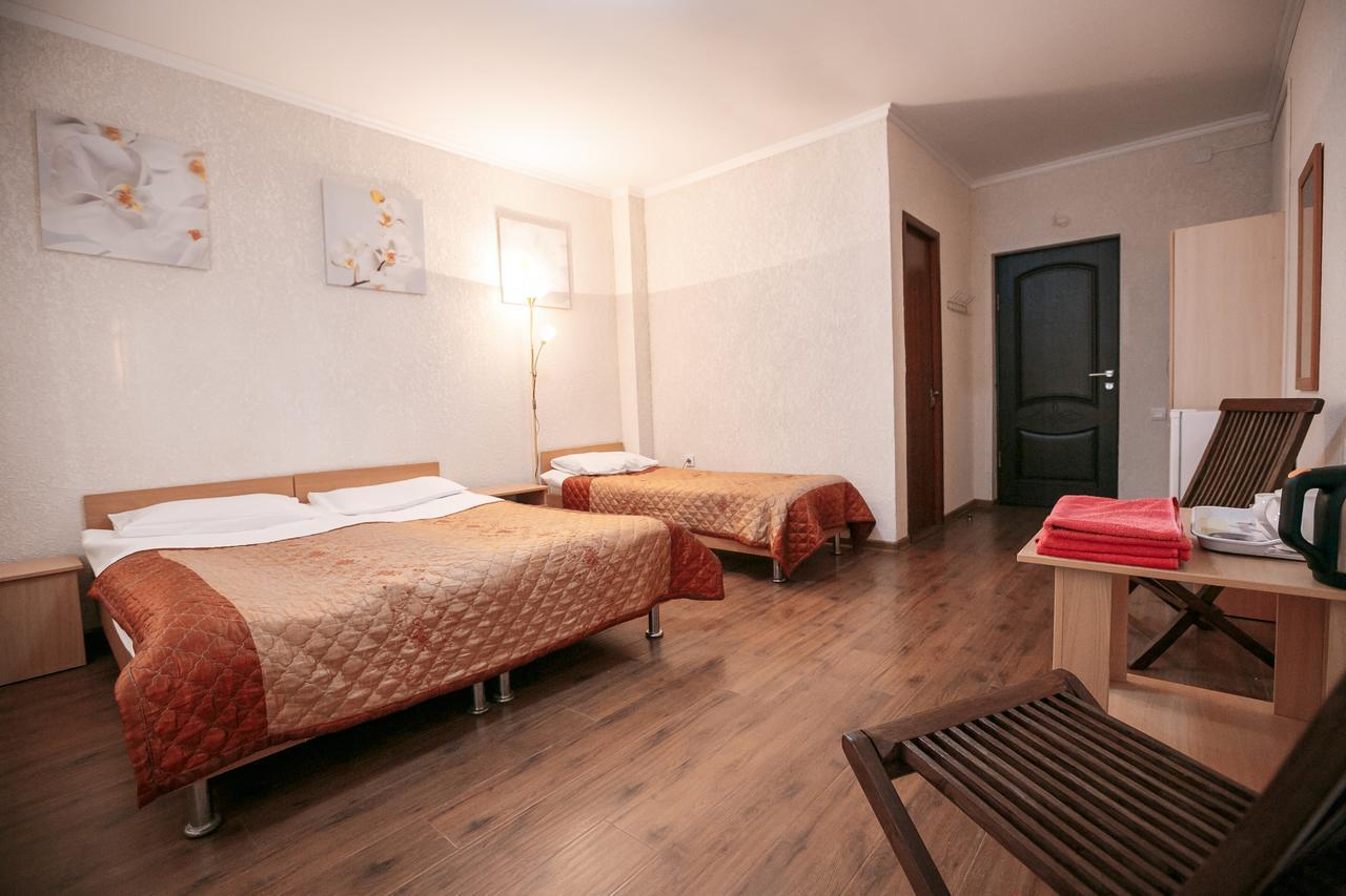 Evropa Hotel Bosteri Zewnętrze zdjęcie
