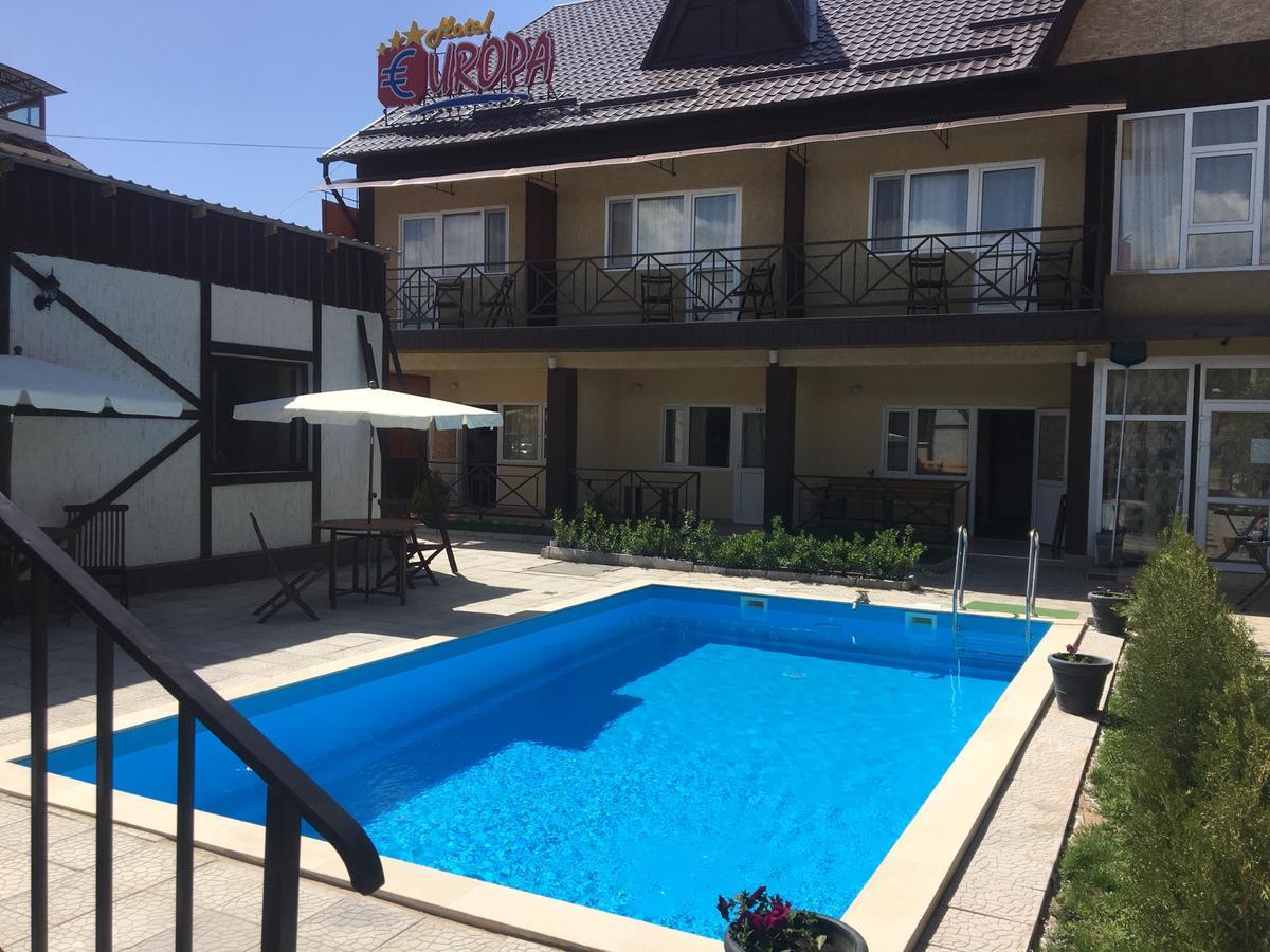 Evropa Hotel Bosteri Zewnętrze zdjęcie